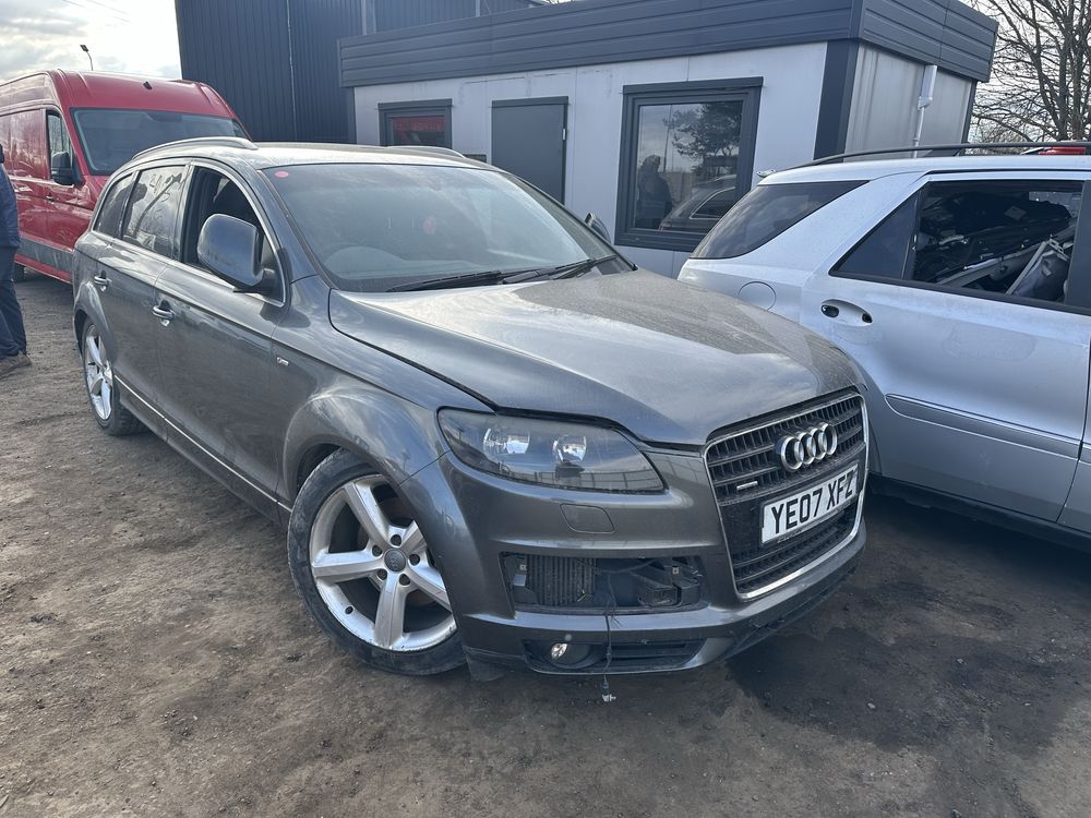 Audi Q7 silnik 3.0 TDI BUG  2007r,Anglik z kluczykami