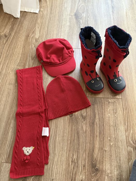 Zestaw ubrań dla dziewczynki 110 plaszczk jesienny szalik kalosze