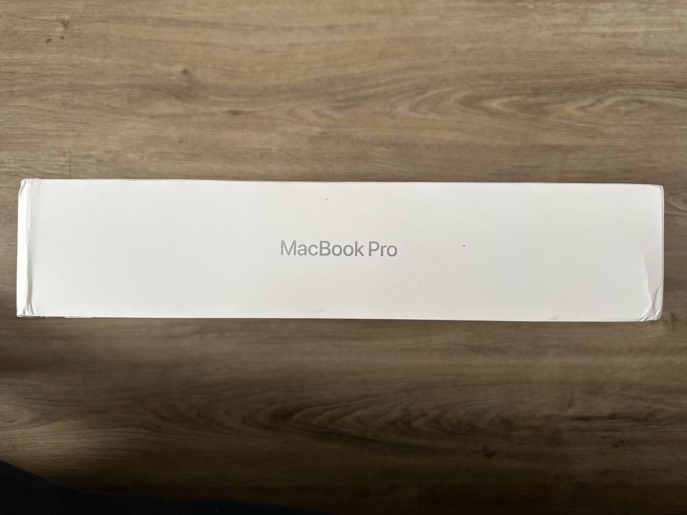 *ZAPLOMBOWANY* Macbook Pro M4 16gb ram 512gb ssd