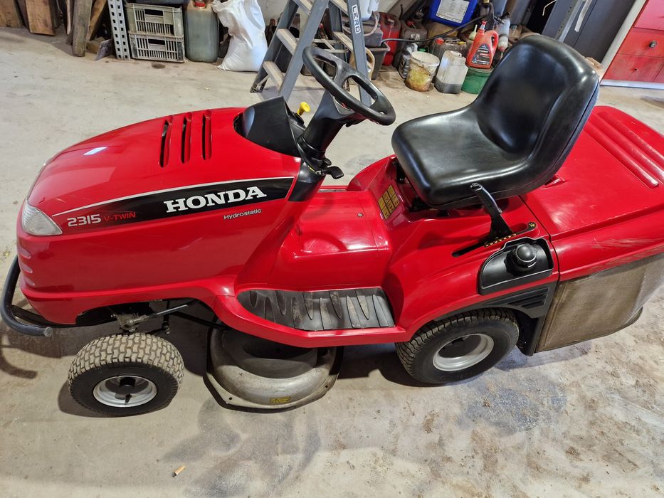 Honda 2315 hydrostat kosiarka traktorek