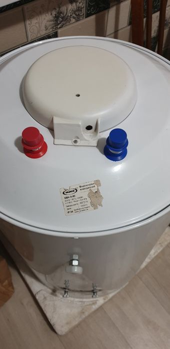 Водонагрівач (бойлер на 80л)