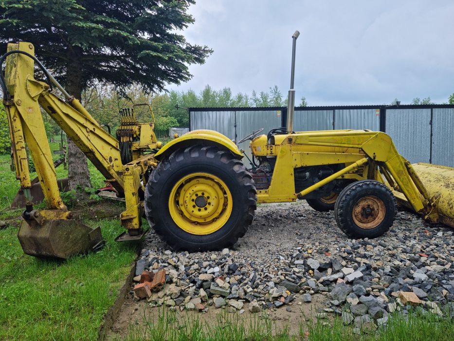 Koparko-ładowarka Massey Ferguson MF65R mf65 nie Mf50 165 Perkins 4