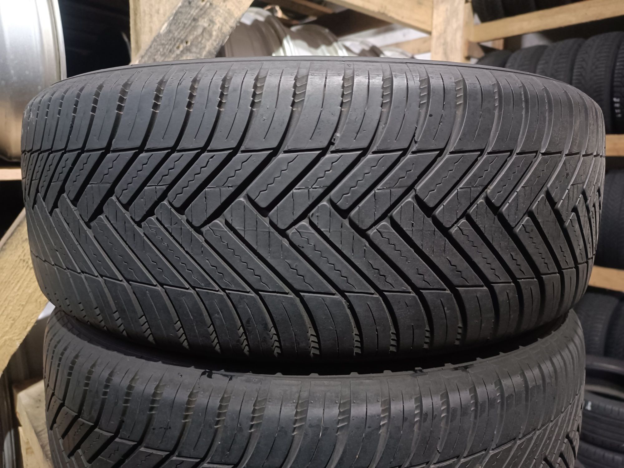Всесезонні шини HANKOOK 215/55 R17 резина Р17