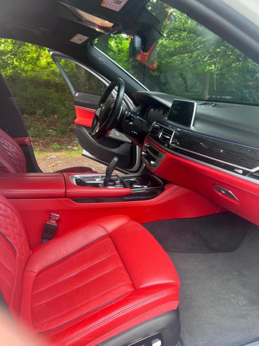 БМВ G12,в отменном состоянии!