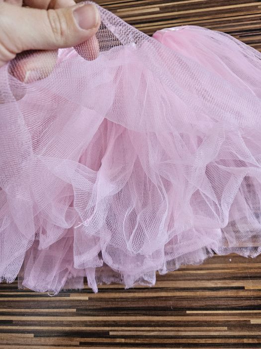 Różowa spódniczka