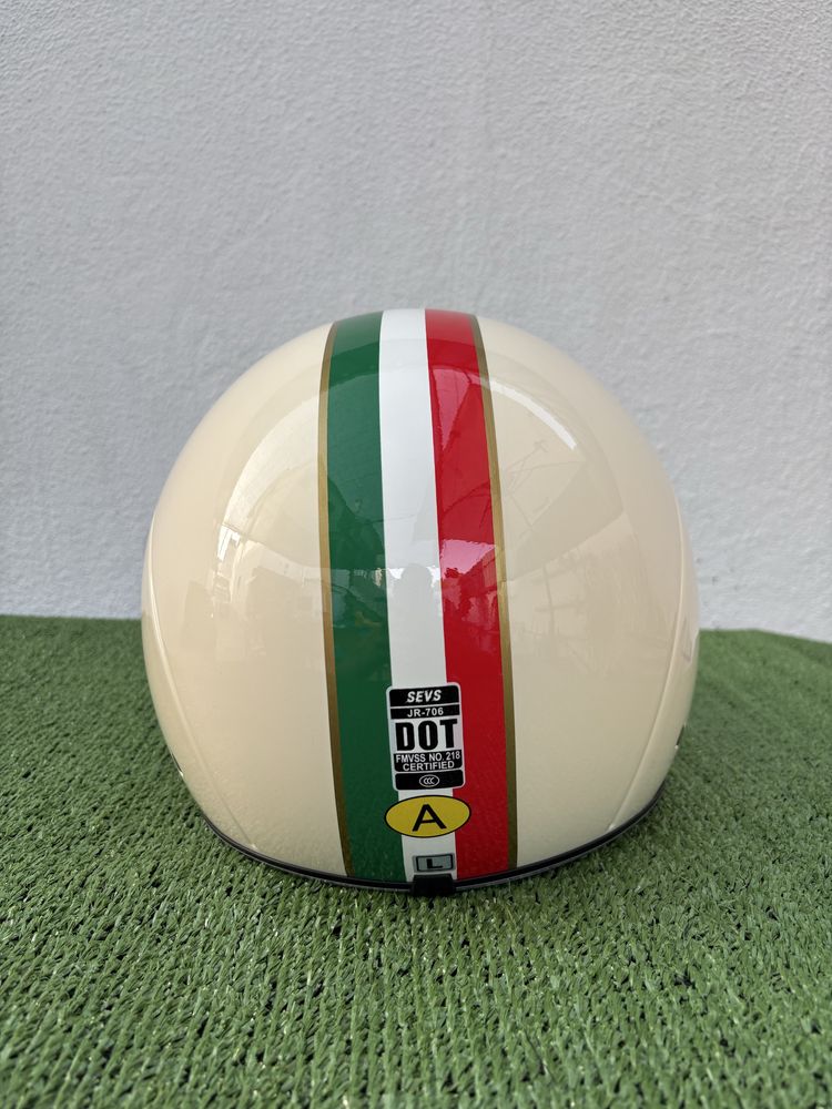 Capacete mota novo