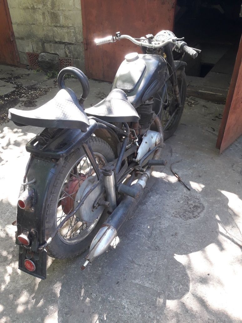 Мотоцикл  ИЖ  49