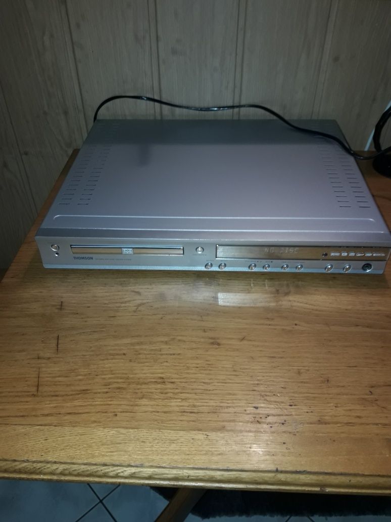 Kino domowe Tomson DPL 909 VD