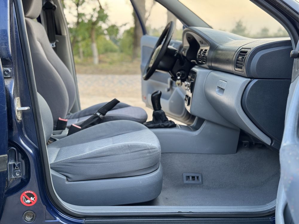 Skoda Octavia Tour 1.6 Газ/Бензин 2003 ЕВРОБЛЯХА НЕРОЗМИТНЕННА в.Укр.