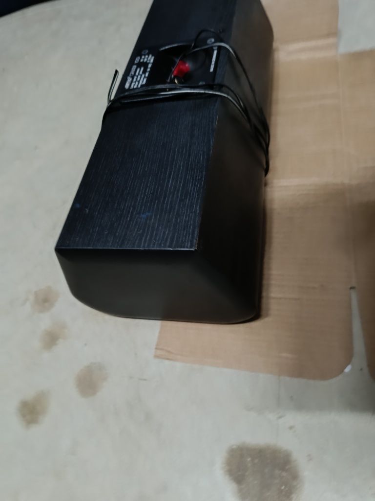 Coluna interior JAMO 100i