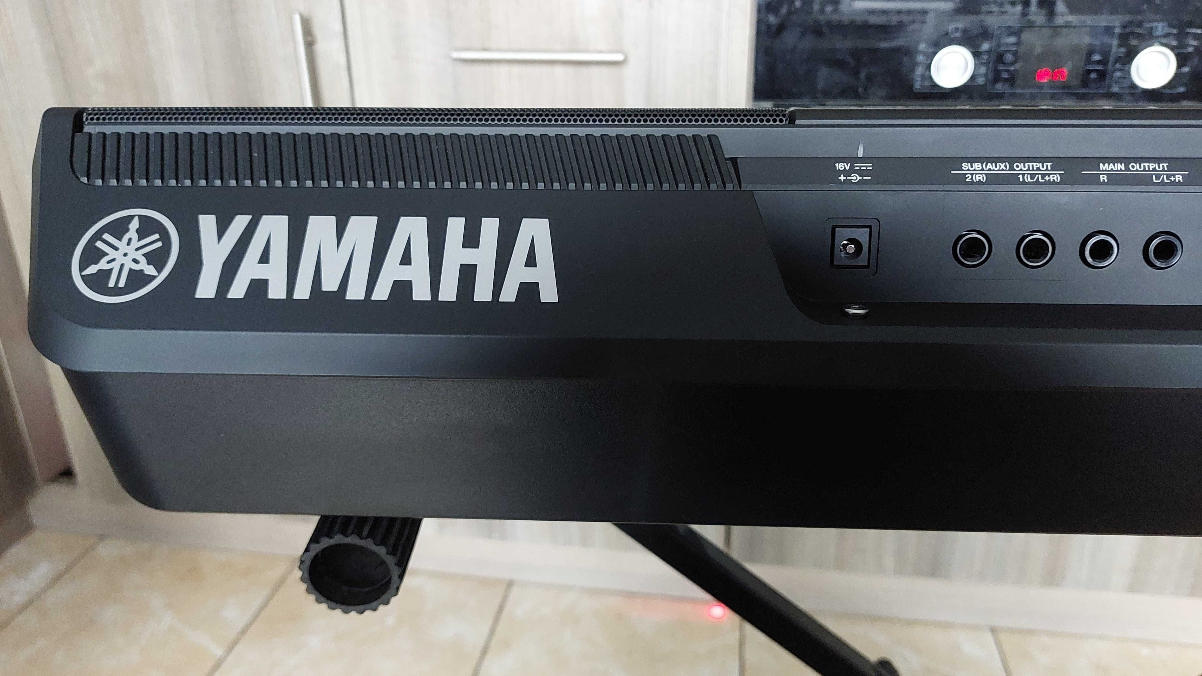 Keyboard Yamaha PSR SX 900 stan jak nowy