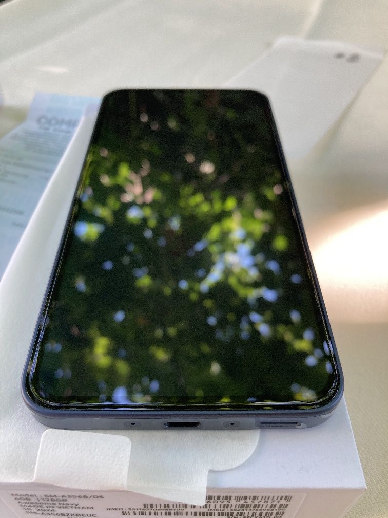 Телефон Samsung A35 6/128 с чеком идеальное состояние