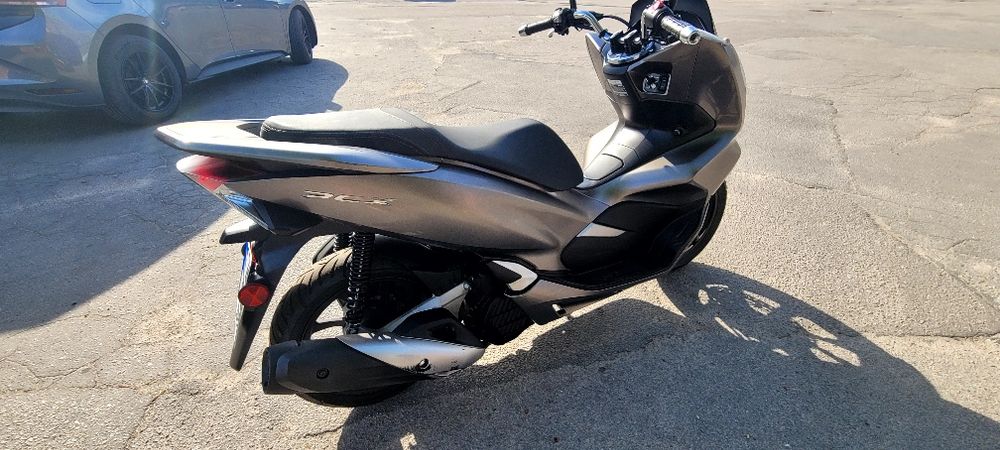 Продам скутер Honda PCX- 150 2019 року!