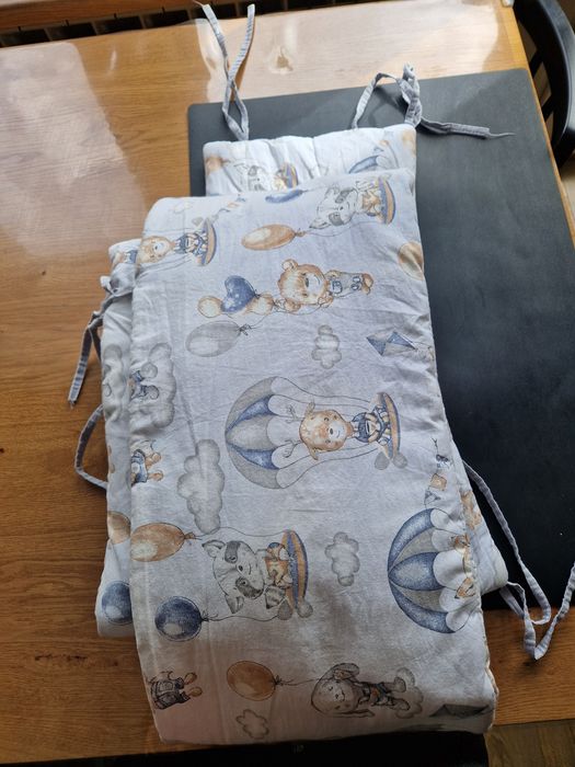 Ochraniacz 360x30 na łóżeczko 120x60 niebieski w spadochrony