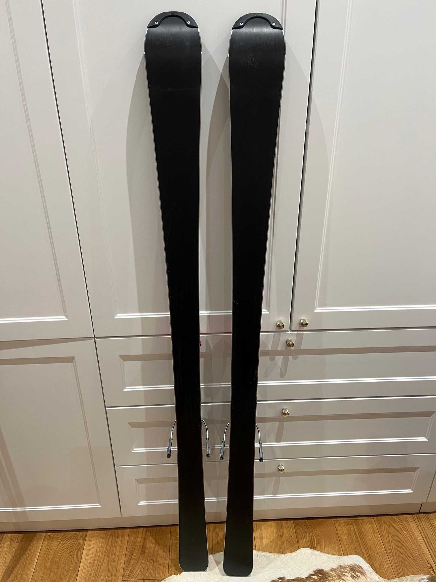 Nowe narty ROSSIGNOL Attraxion 162 CM z kijkami i pokrowcem na narty
