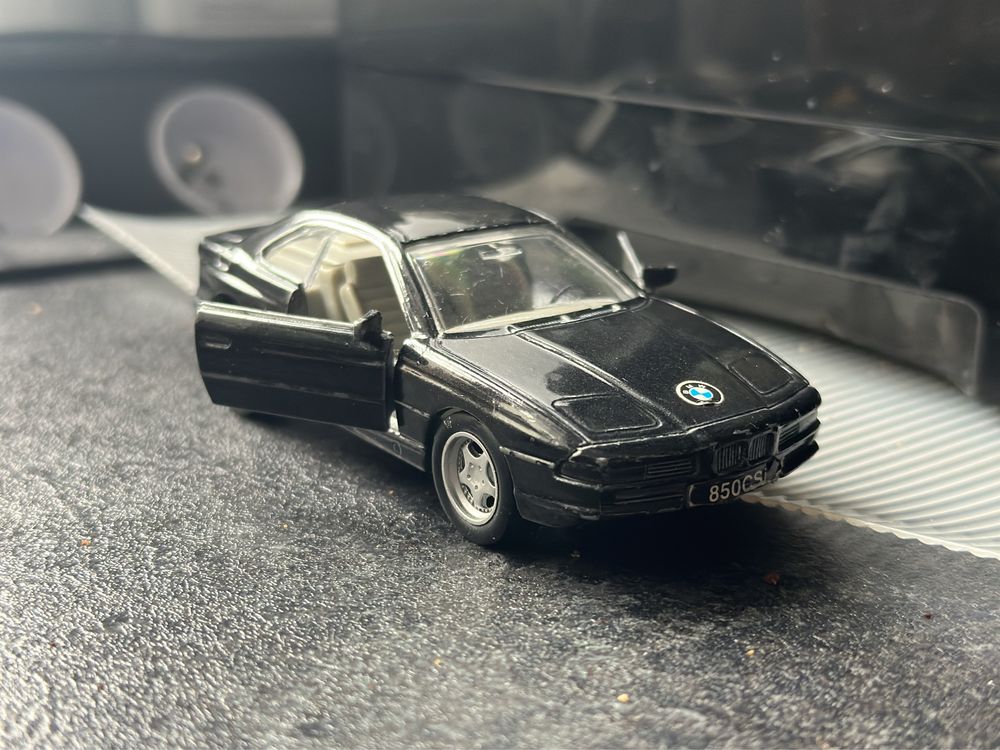 Bmw 850 CSI mini flitzer maisto 1/34