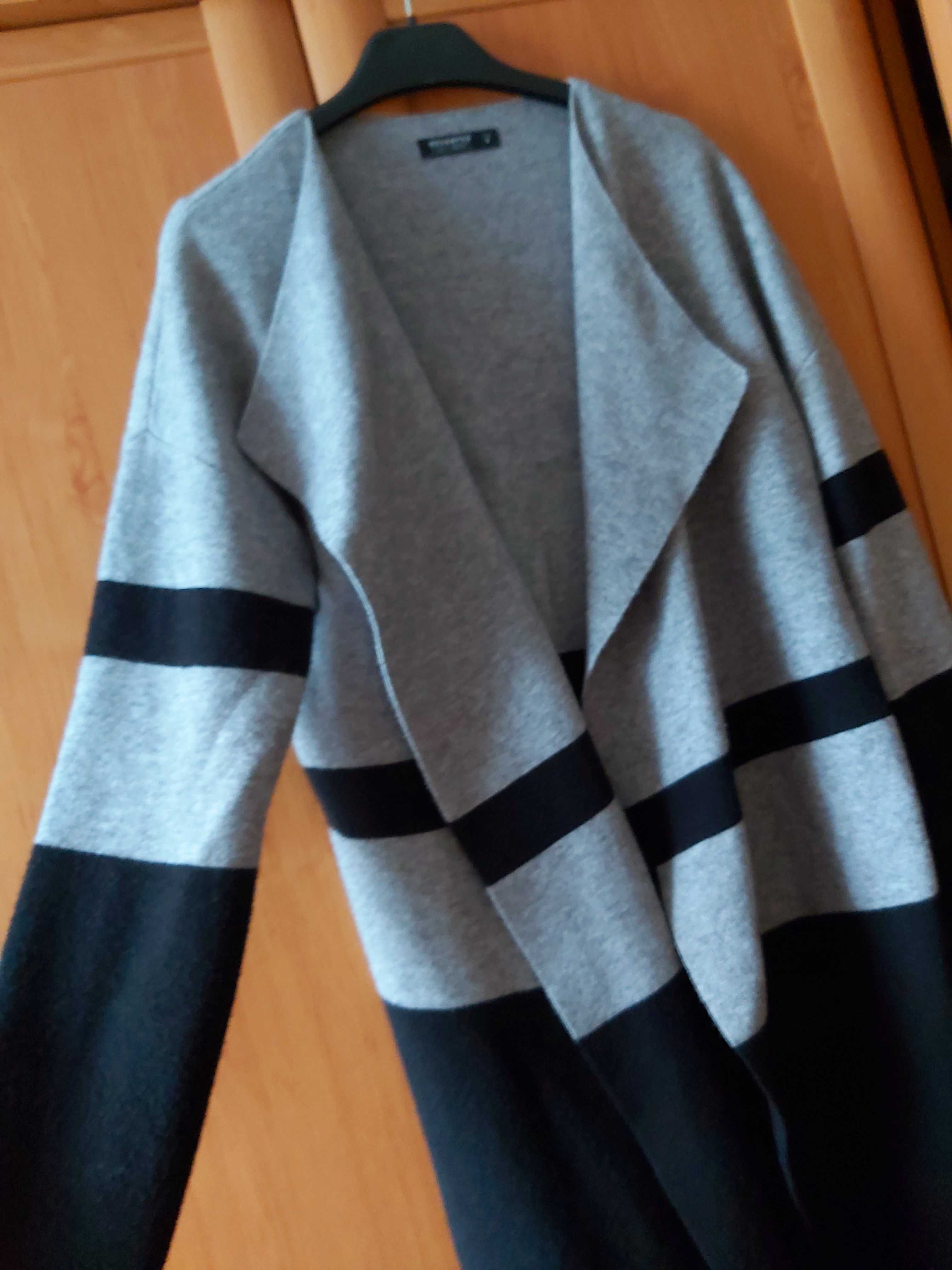 Kardigan sweter Reserved roz S szaro czarny długi ciepły