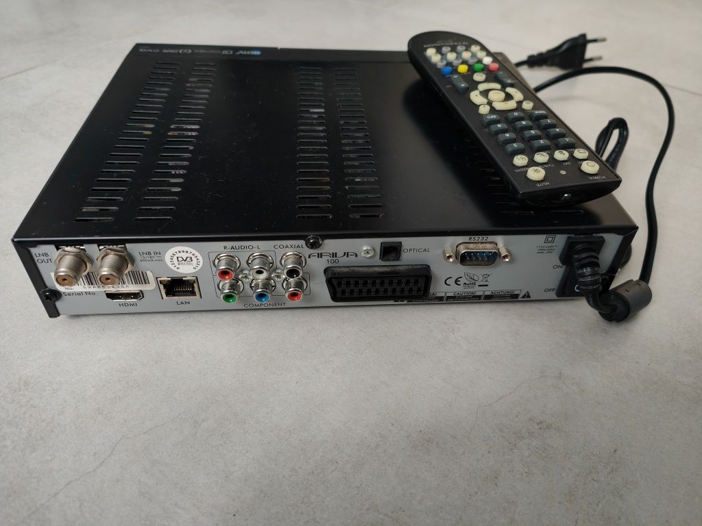 Tuner satelitarny DVB-S DVB-S2 Ferguson Ariva 100