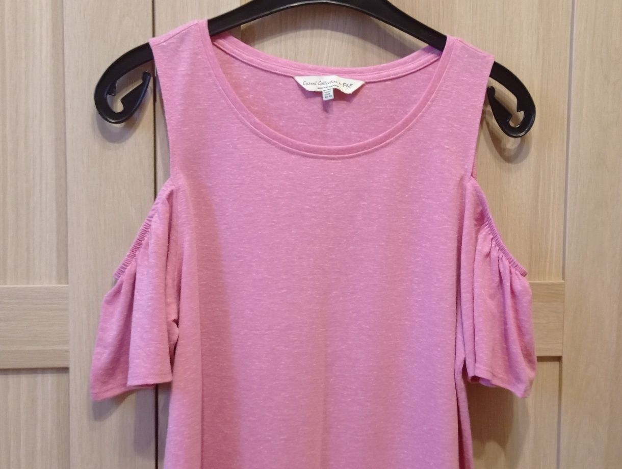 F&F Casual Collection różowa koszulka, odkryte ramiona, r.40