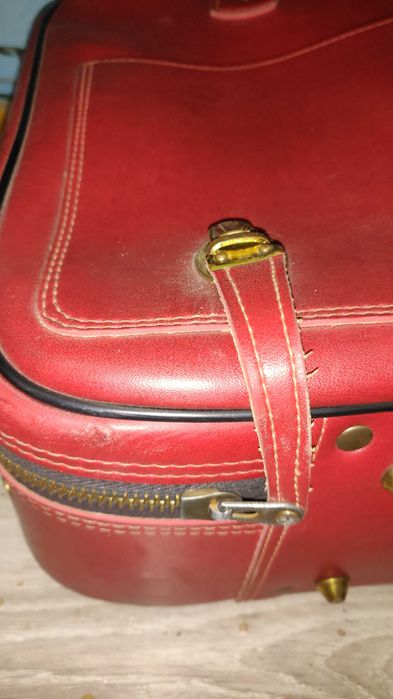 Torba podróżna skórzana czerwona XX w. stan b.dobry