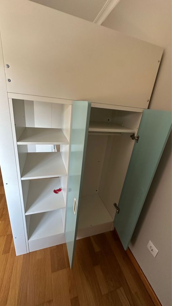Cama tipo beliche criança