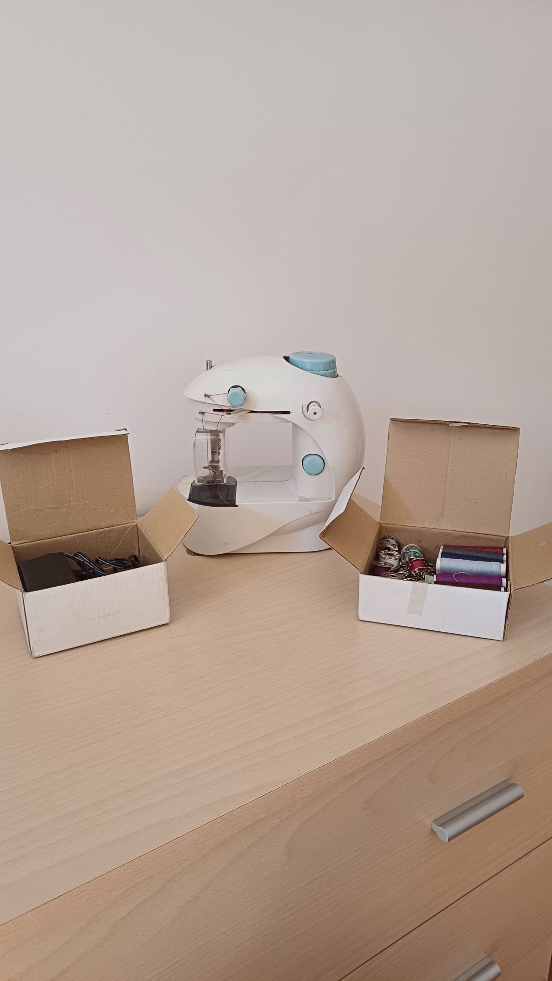 Mini maquina de costura