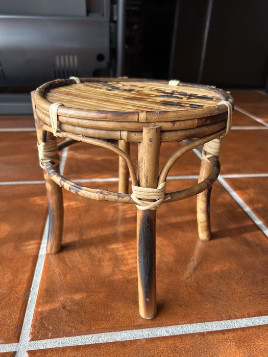 Suporte bambu para vasos