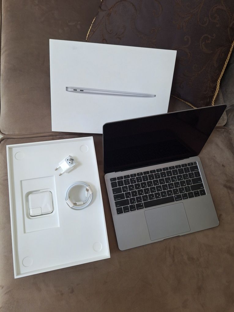MacBook air 13" a1932 2019 Core i5