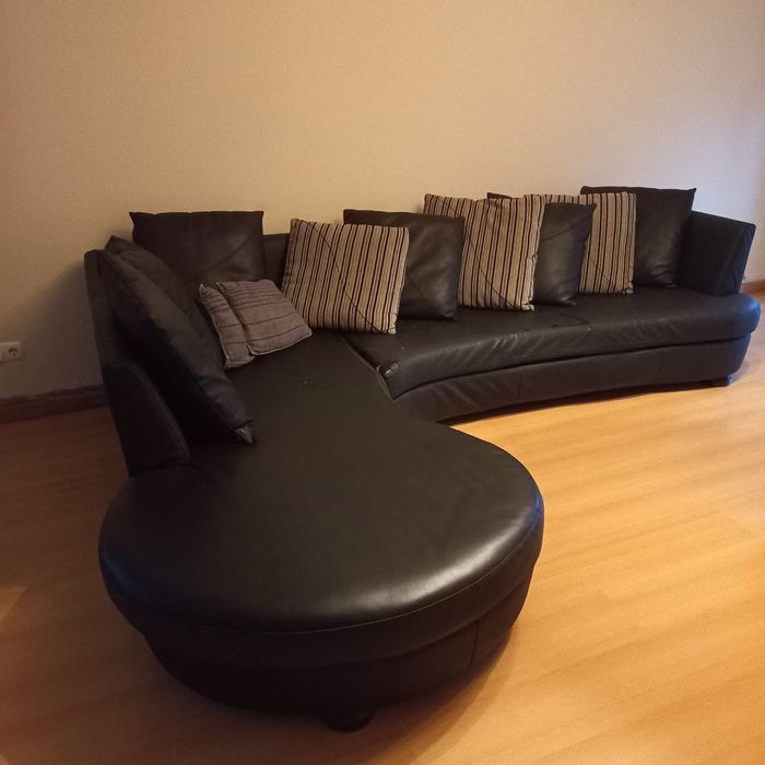 Sofá Chaise Longue em cabedal