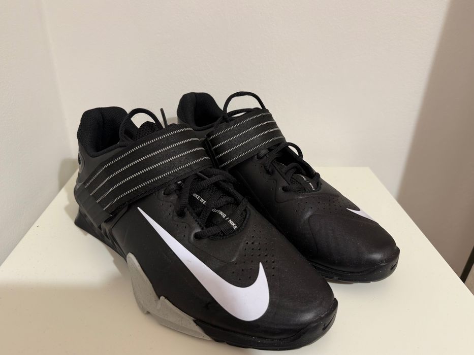 Nike Savaleos size us 10