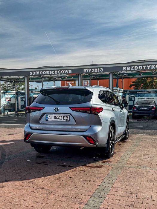 Toyota Highlander Premium 2021