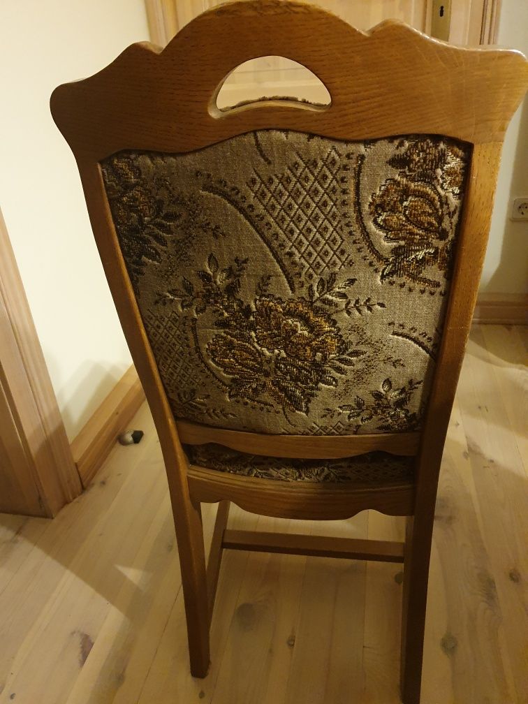 Rozsuwany stòł dębowy + 6 krzeszeł