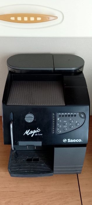 Продам кавомашину Magic Saeco
