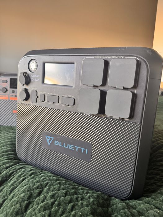 Bluetti AC200 MAX