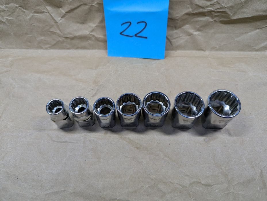 Набір головок торцевих хромованих метричних 1\2” МіІwauкее 7 шт