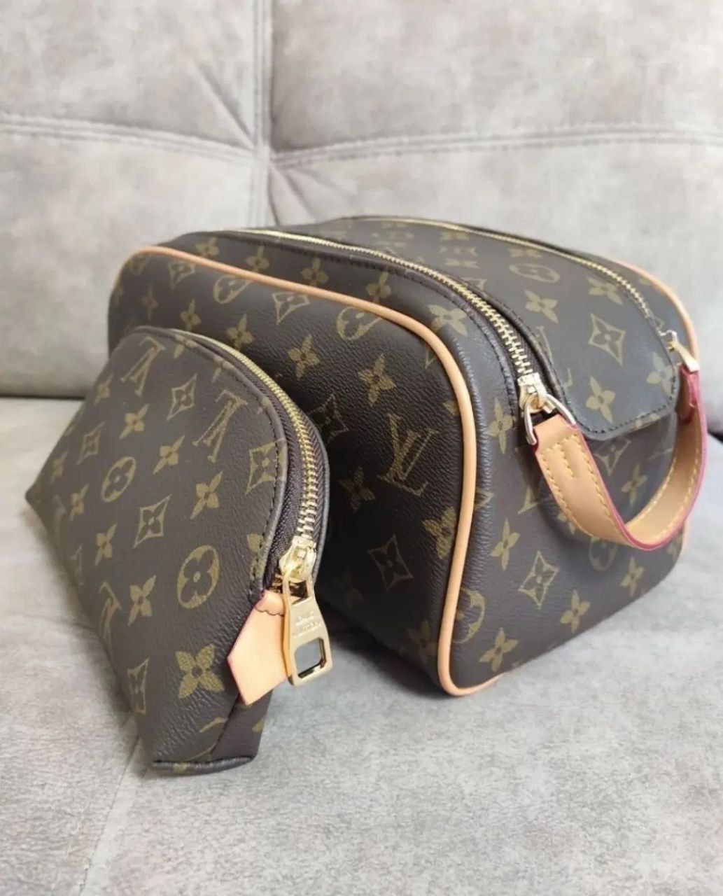 Кожаная косметичка LV, шкіряна косметичка Louis Vuitton