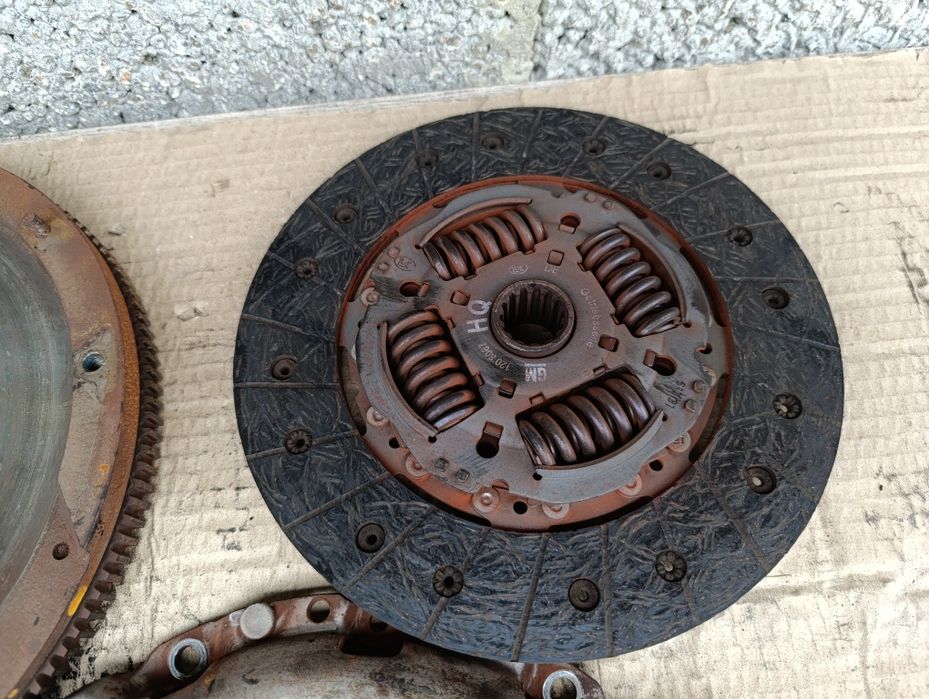 Комплект щеплення 2.2 Dti Opel Astra Zafira Signum Vectra