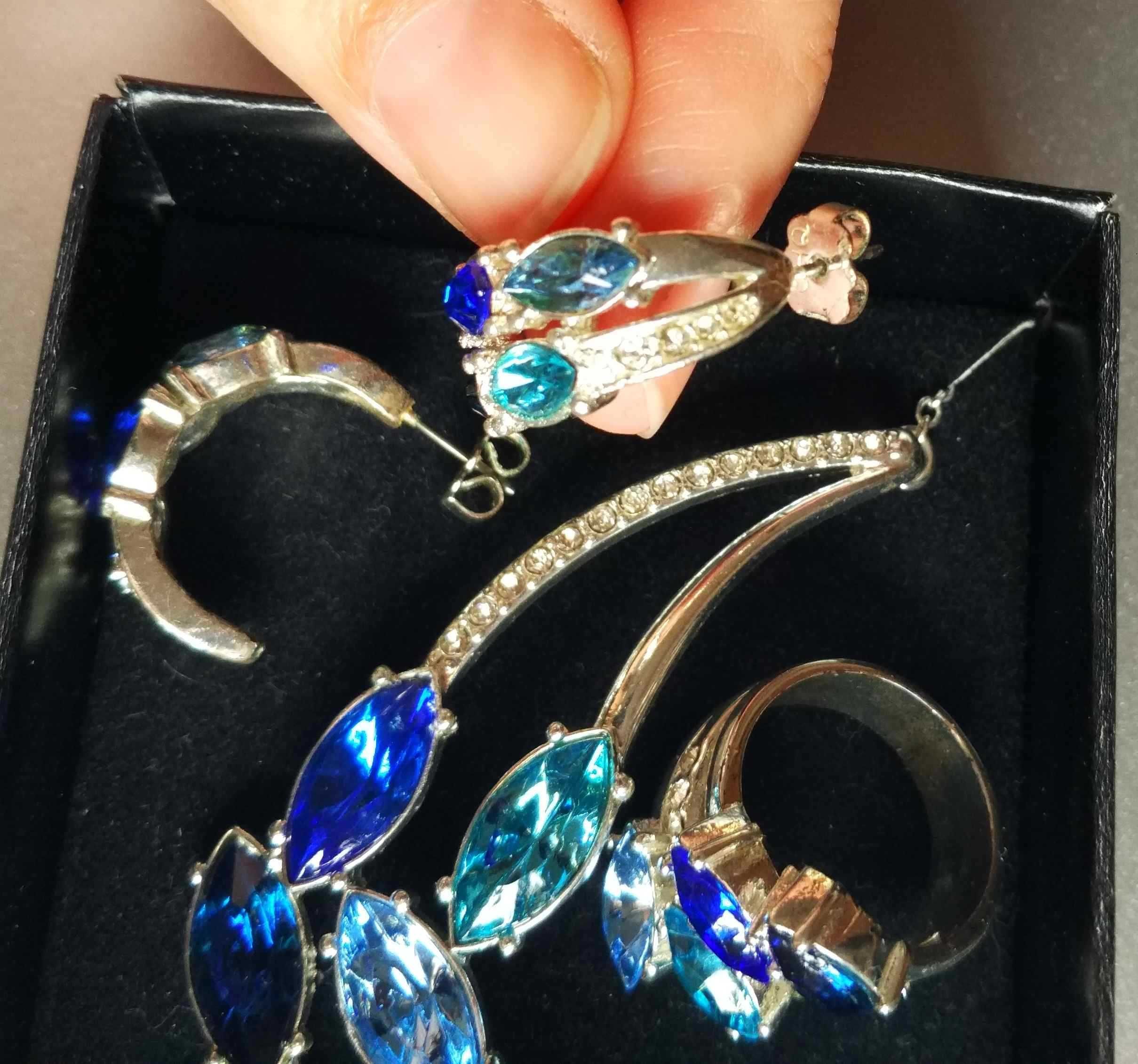 Zestaw biżuterii srebrny komplet niebieskie cyrkonie kolczyki wisiorek