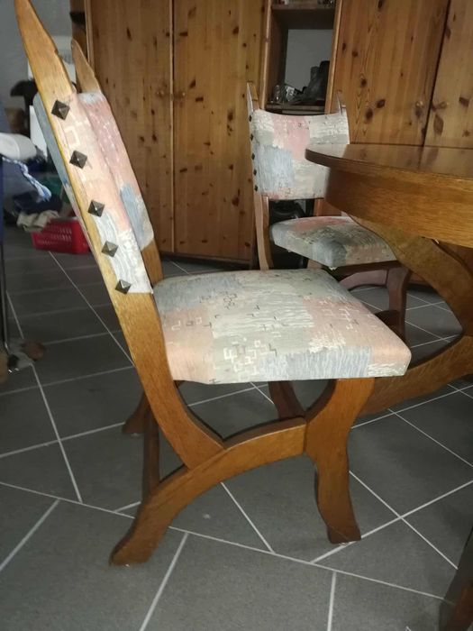 Stół dębowy rozkładany i krzesła