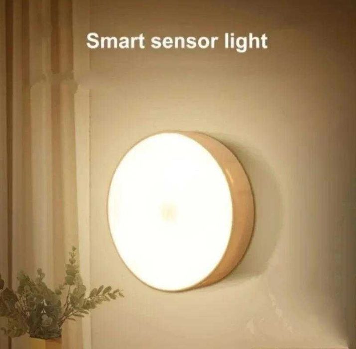 Світильник, нічник з акумулятором та датчиком руху