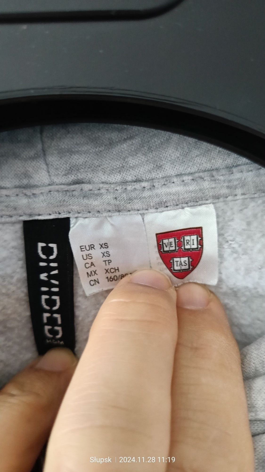 Bluza z kapturem dla chłopaka.