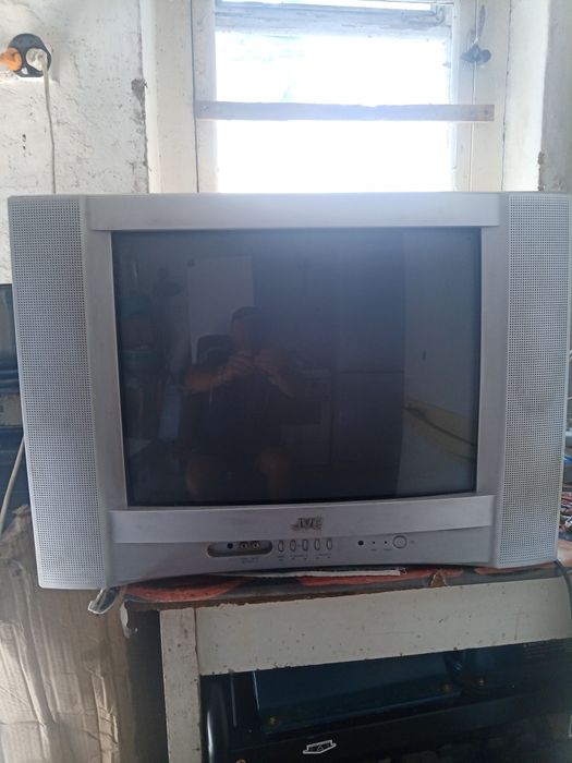 Продам телевизор