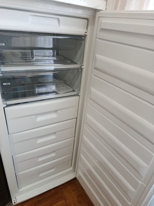 Морозильна камера Snaige