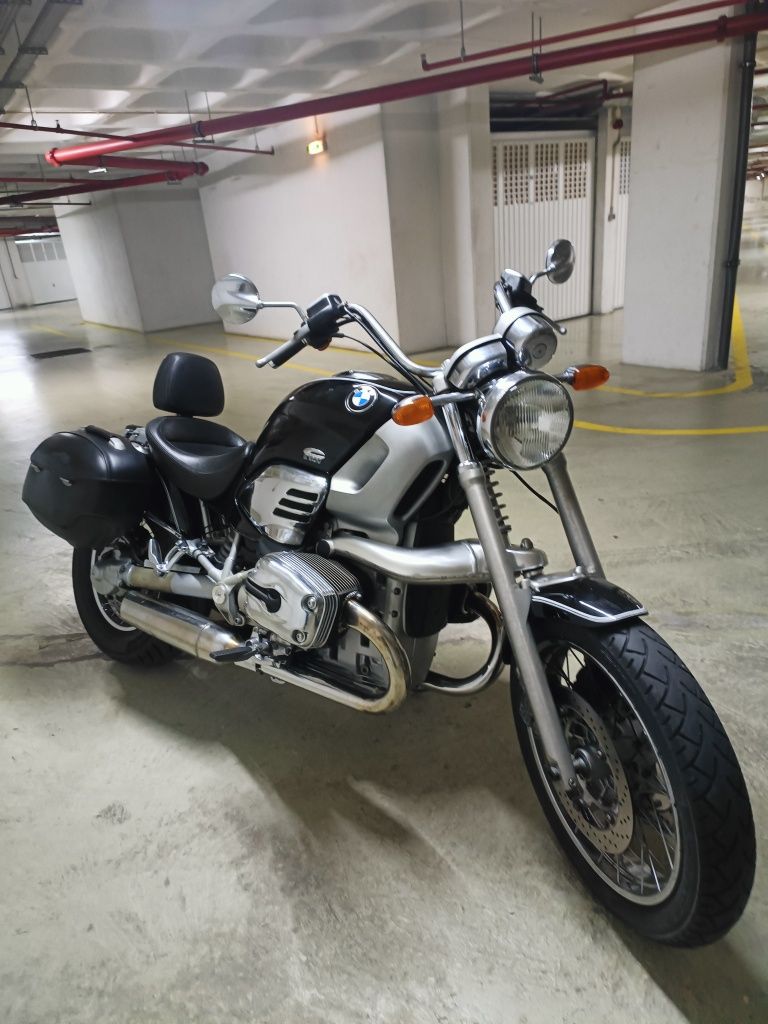 BMW R1200C James Bond