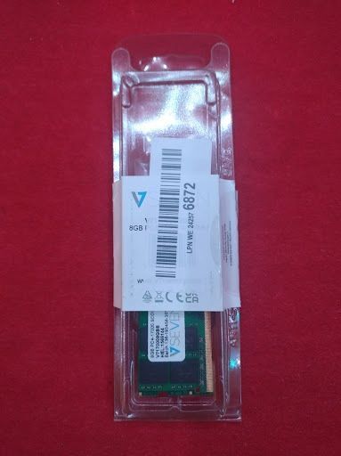 pamięć ram ddr4 v7  8 gb opis do laptopa komputerowa