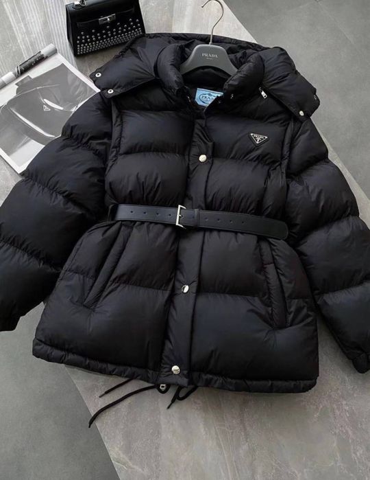 Куртка пуховик Prada жилетка 2 в 1 Прада