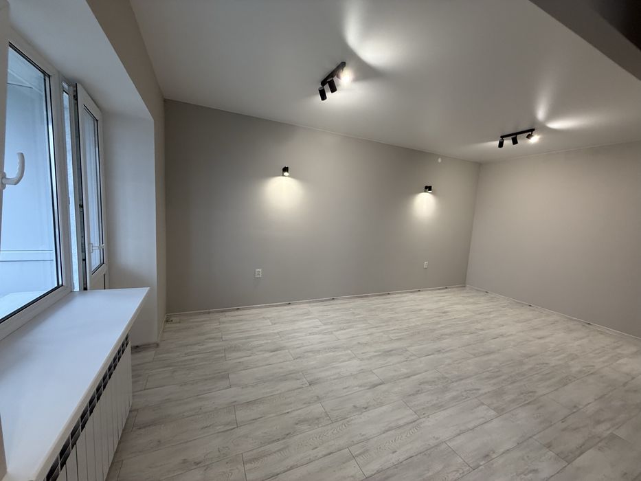 Продаю стильную видувую 1-ку Яхт Клуб