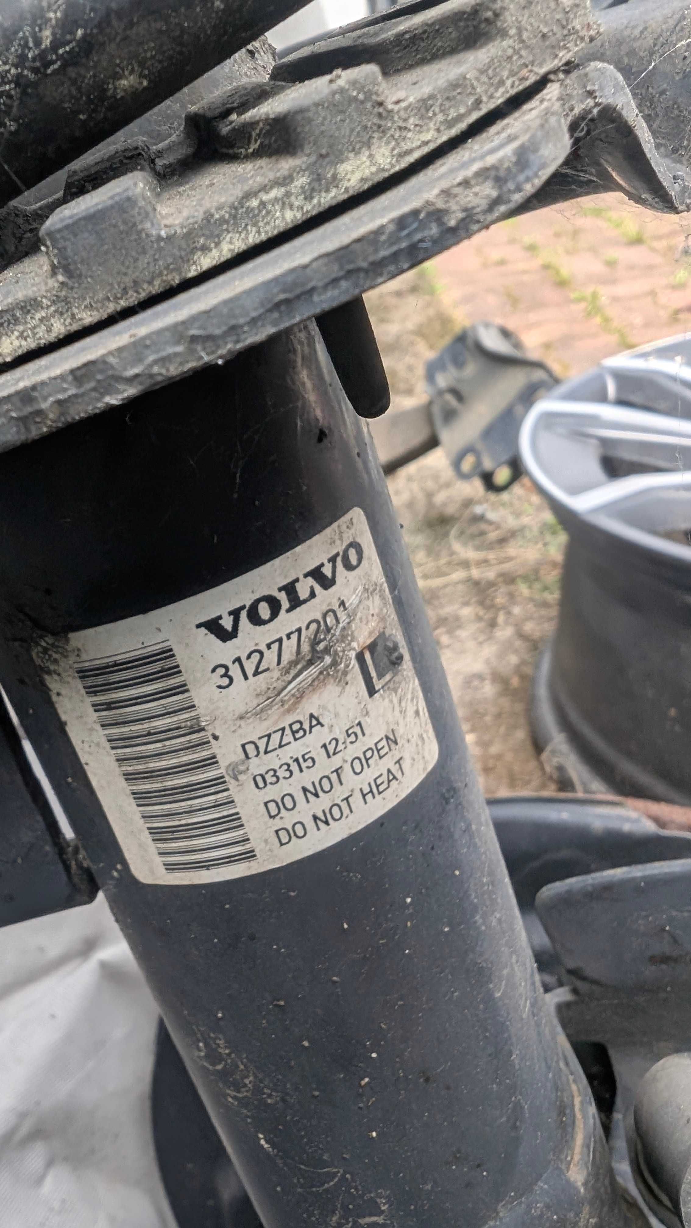 VOLVO S60 II V60 I zwrotnica amortyzator wahacz lewy pawy przód