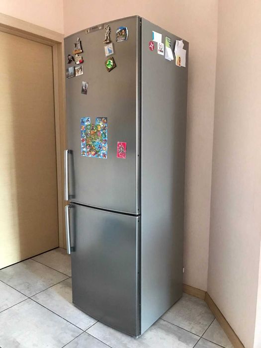 Bosh холодильник великий