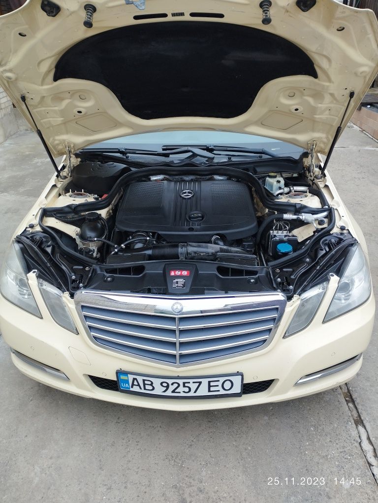 Mersedes W212 E200